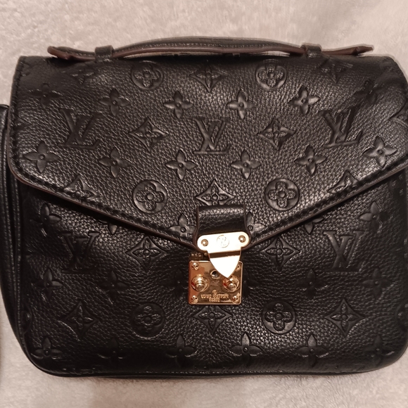 Louis Vuitton Handbags - Louis Vuitton Black Monogram Crossbody Bag